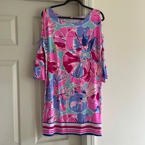 Lilly Pulitzer Long Sleeve Dress with Key hole Sleeves | Size M